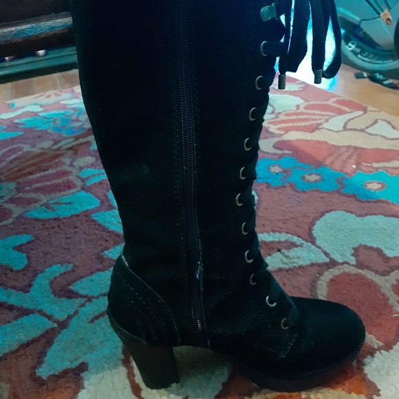 Juicy Couture Boots - Picture 3 of 6